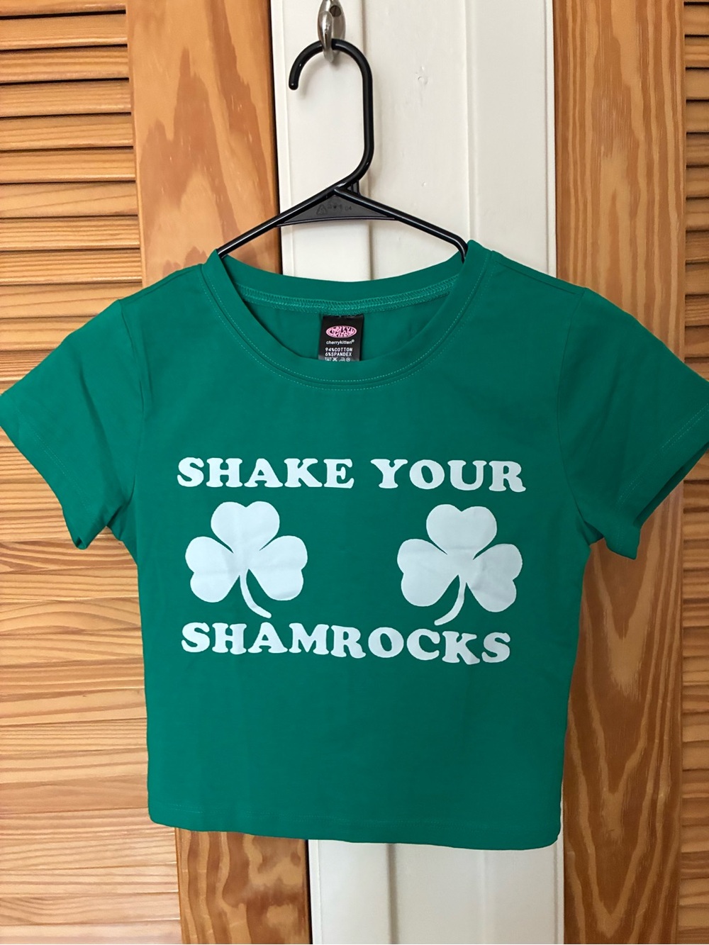 Women’s "Shake Your Shamrocks" Green Graphic Tee size small